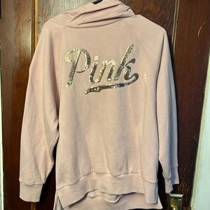Pink oversized hoodie. Worn a few times, good condition.